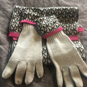 Brand new Michael Koran scarf and gloves.
